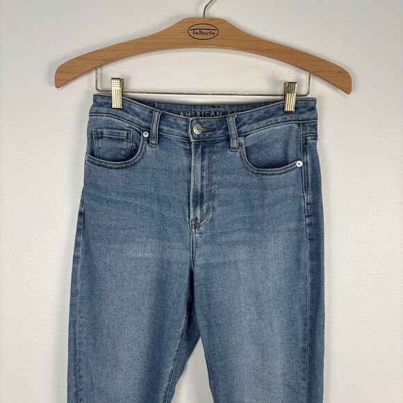 American Eagle Mom Jeans Womens 4 X-Long Medium Wash Tall 31" Inseam Stretch - Picture 2 of 6